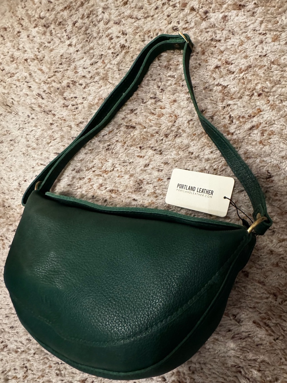 Portland leather “KOALA SLING BAG” size Large in color “Bacalar” - Picture 8 of 13